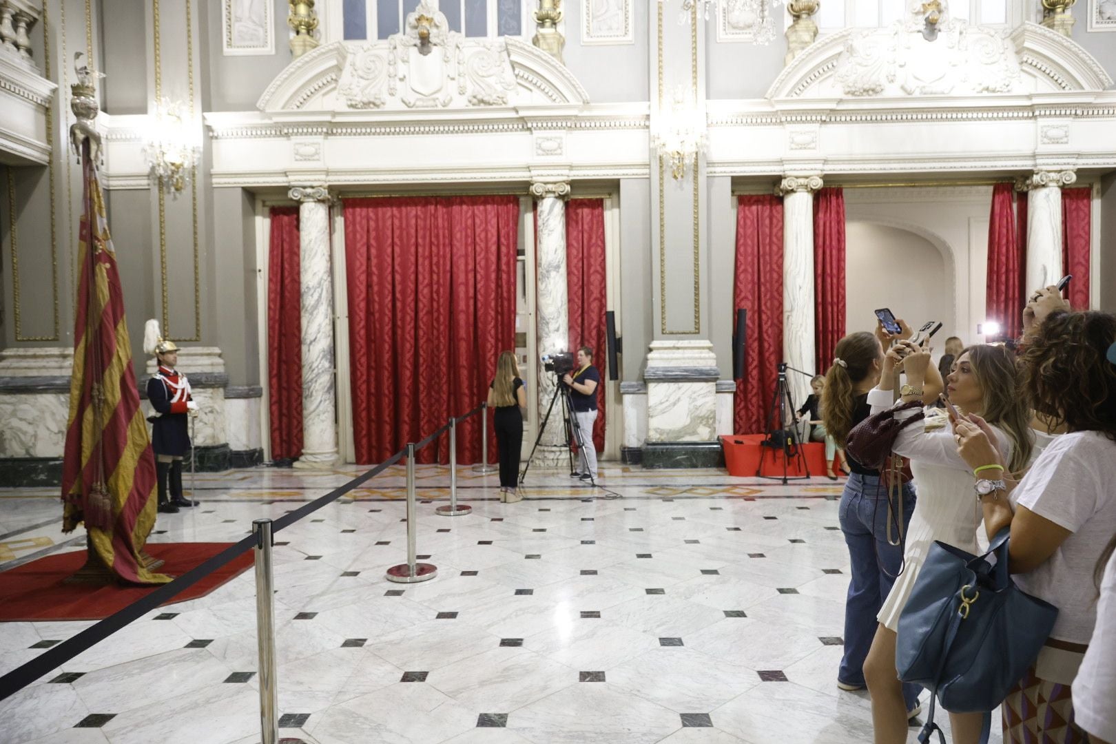 Fotos de la Senyera, que se puede visitar por el 9 d&#039;Octubre