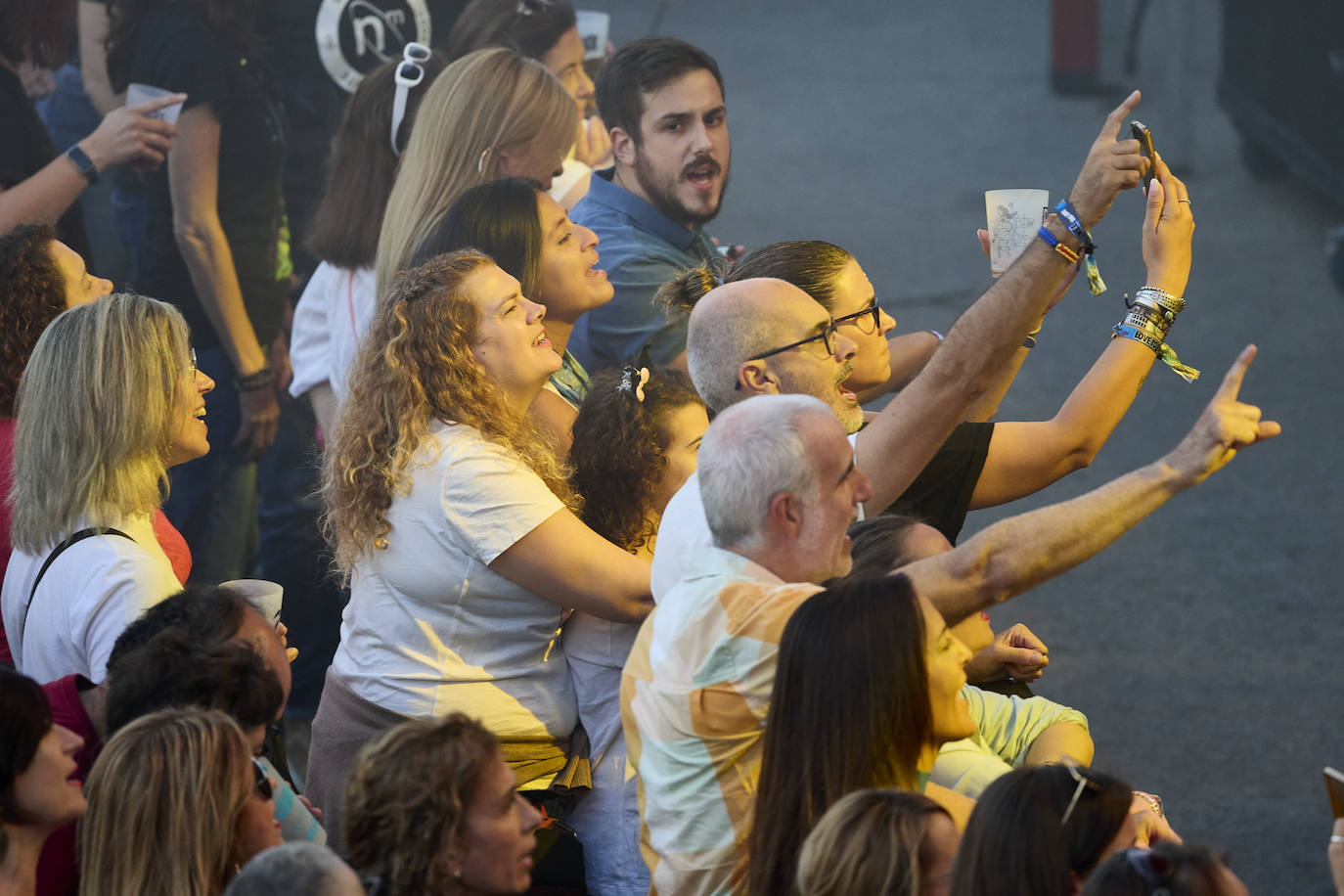 El festival Love to Rock llena de música La Marina