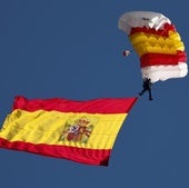 Quién es el paracaidista en el desfile del 12 de octubre