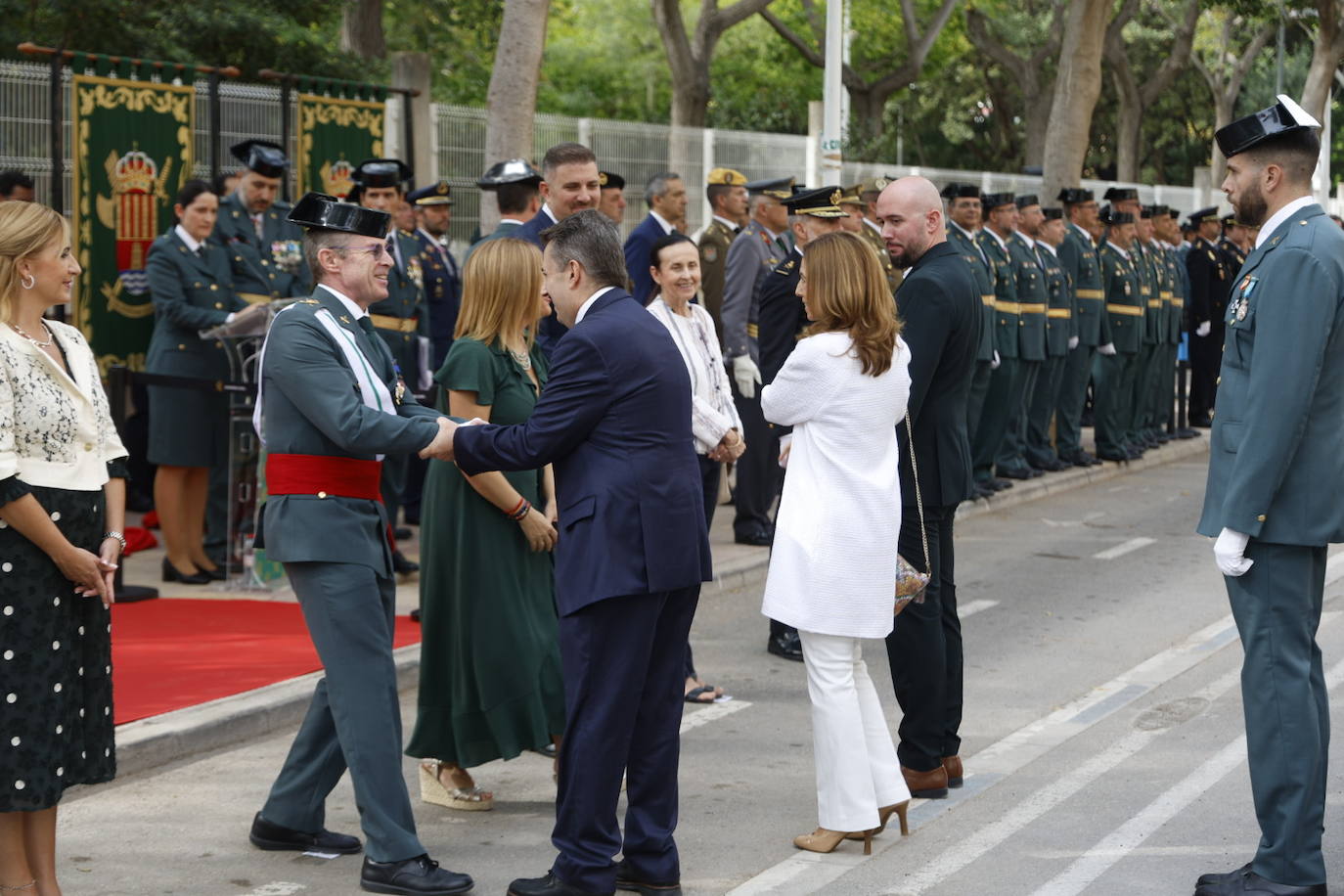 Fotos de la Guardia Civil honrando a su patrona en Cullera