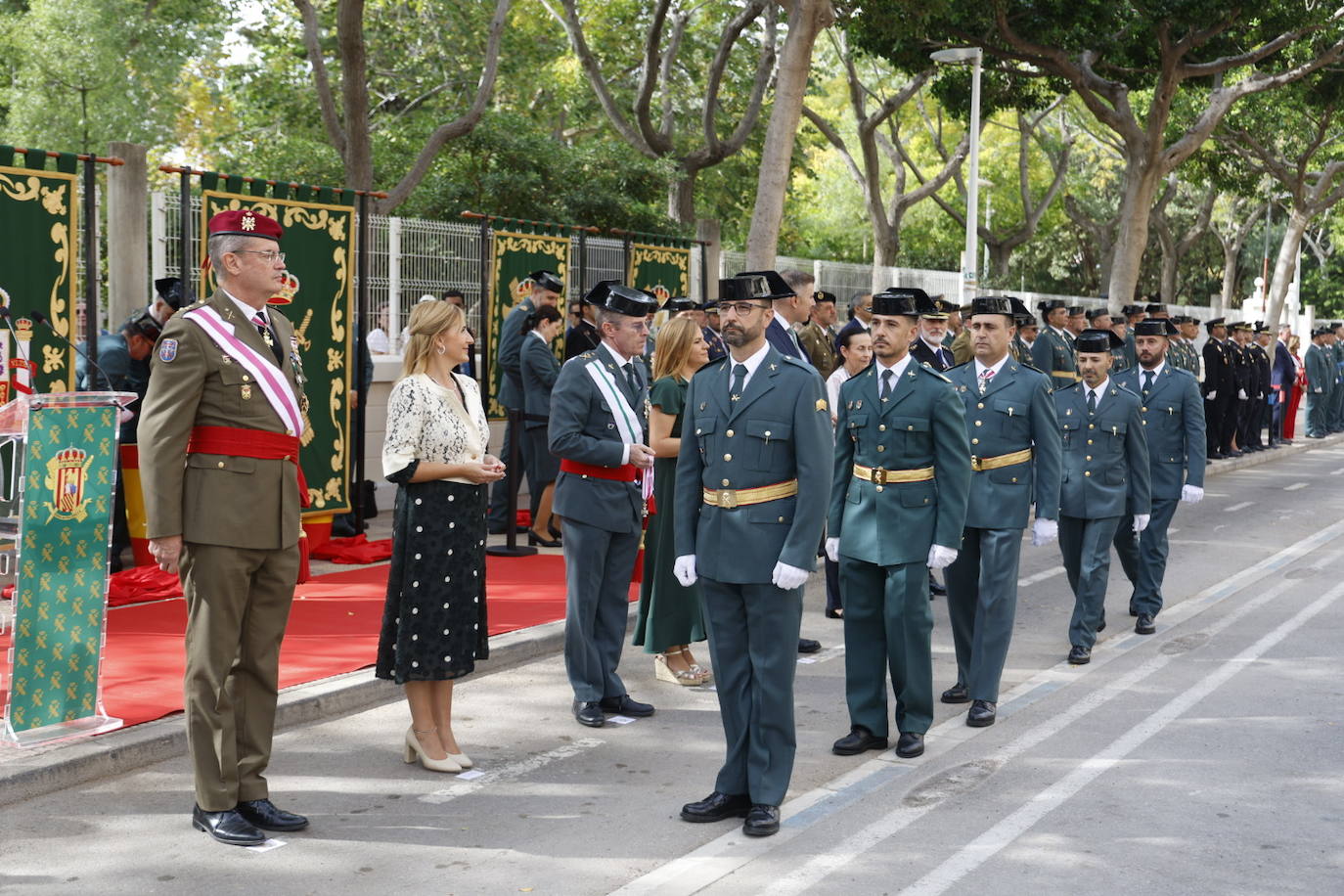 Fotos de la Guardia Civil honrando a su patrona en Cullera