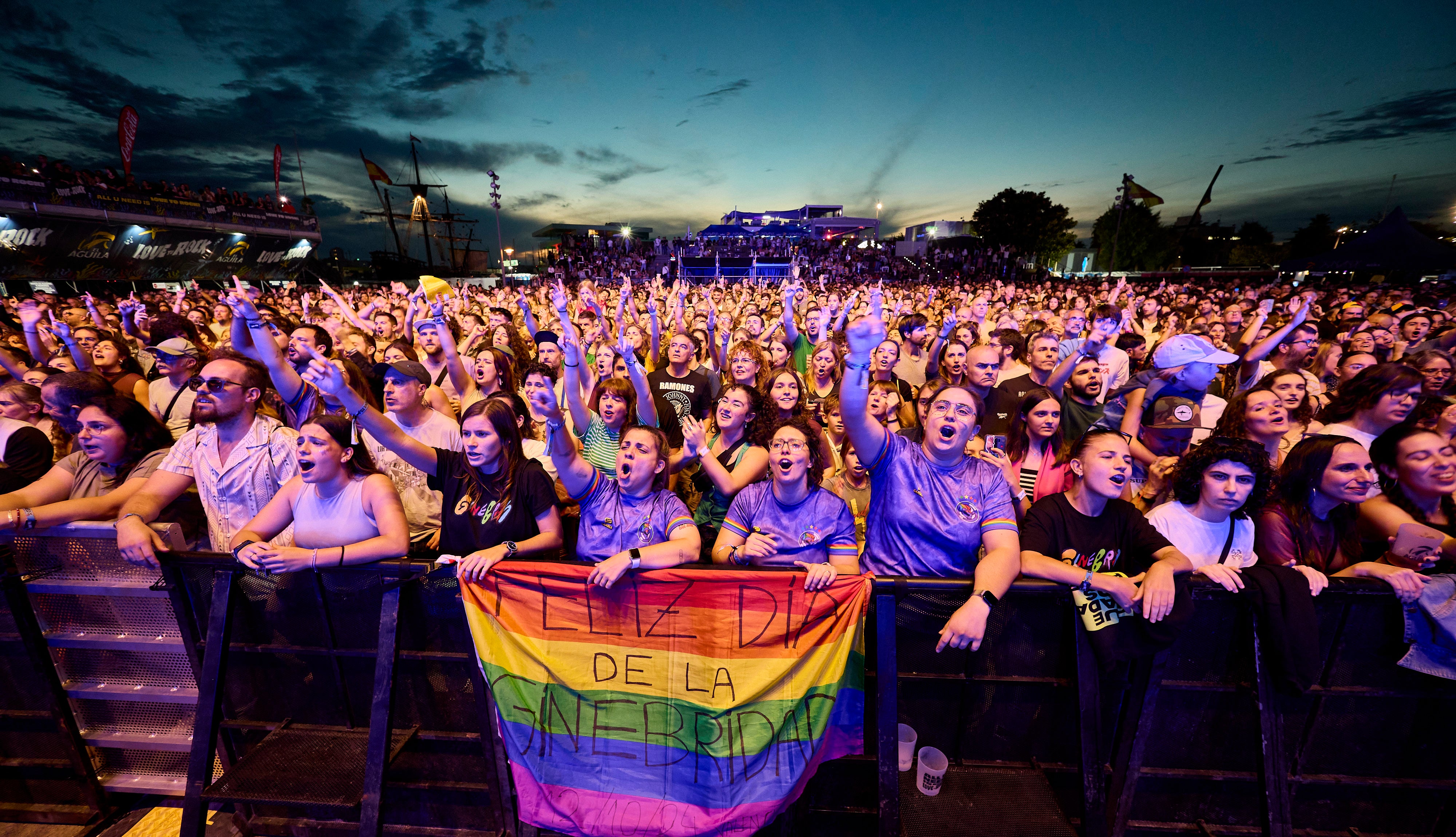 El Love to Rock multiplica el público en la segunda sesión en la Marina de Valencia