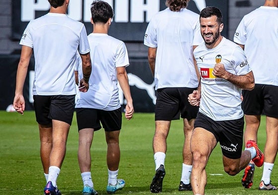 José Luis Gayà, entrenándose.