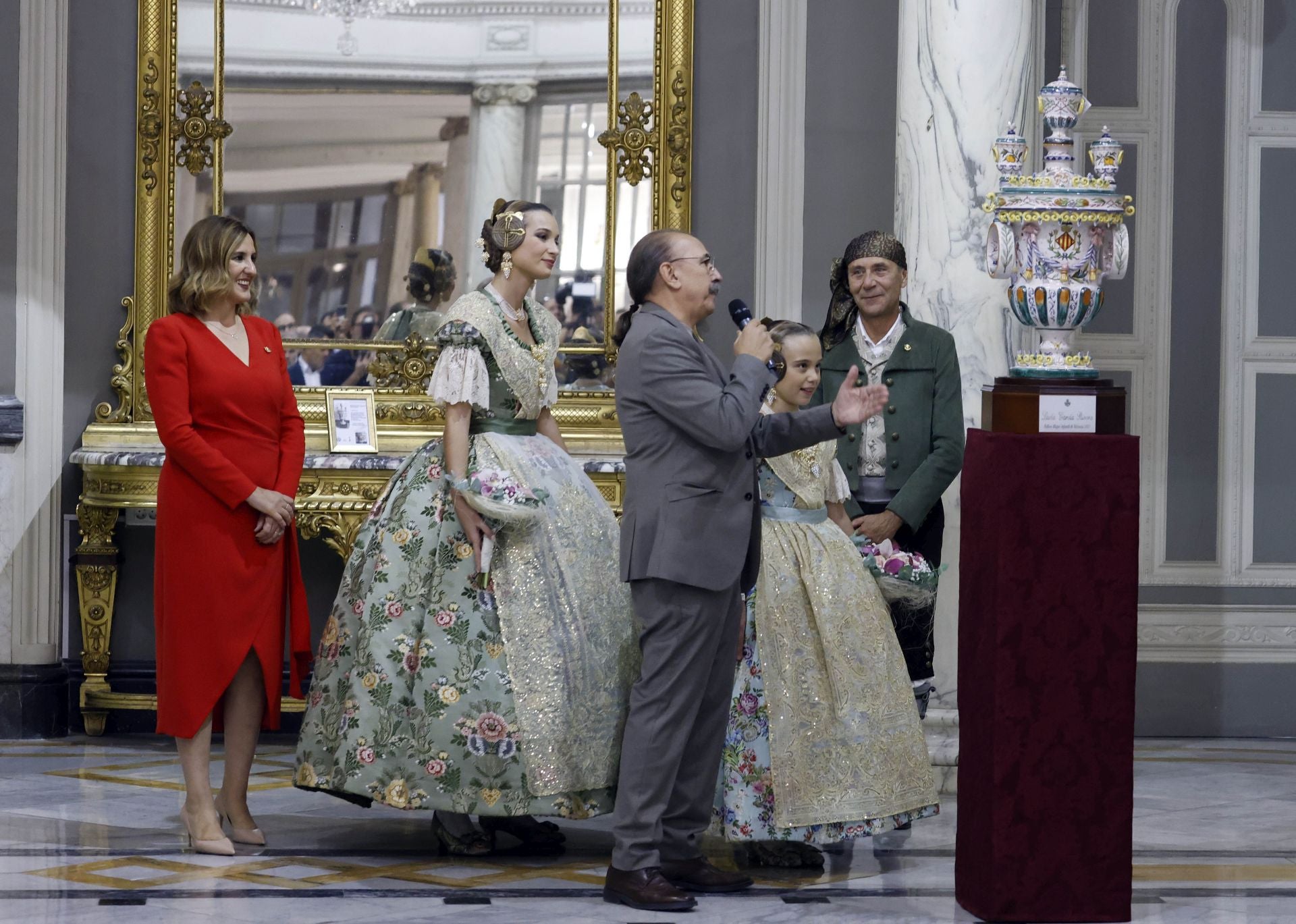 Las mejores imágenes de la proclamación de las falleras mayores de Valencia 2025