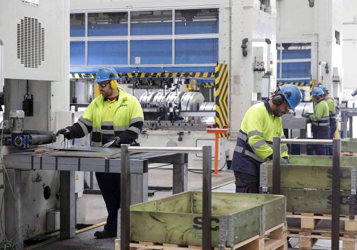 Trabajadores de una compañía de nuevas energías de la Comunitat.