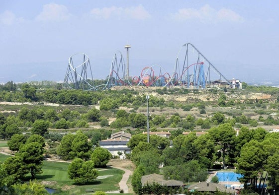 PortAventura al fondo de la imagen, archivo.