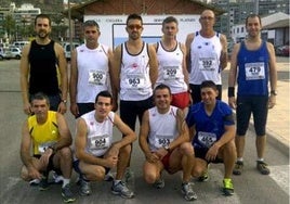 Club Atletisme Favara tras terminar una de las Voltes a Peu del municipio