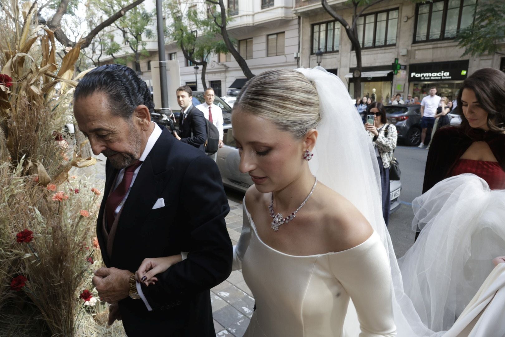 Así ha sido la boda de Carmen Sancho, fallera mayor de Valencia en 2014