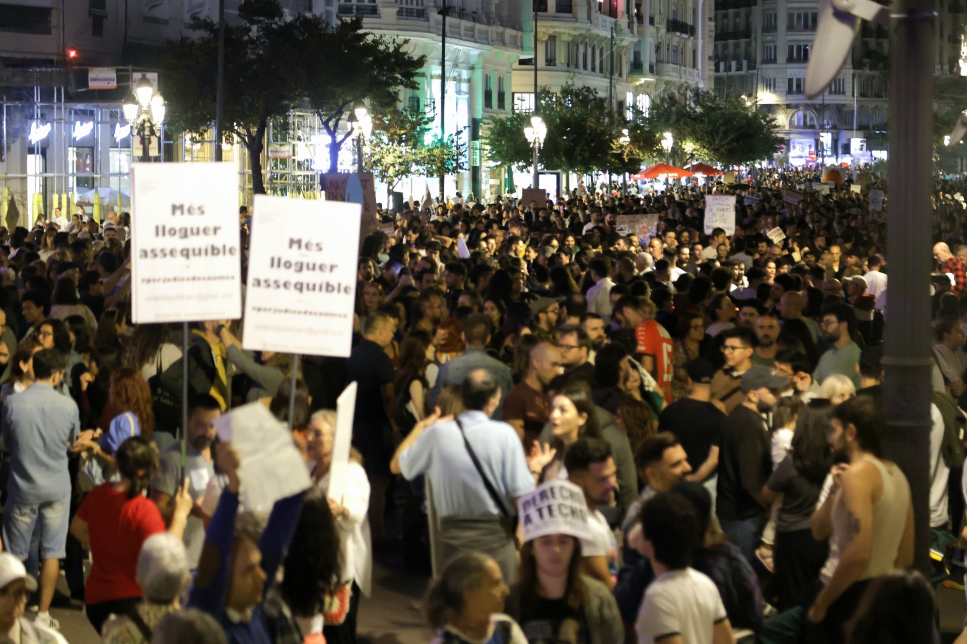 Manifestación en Valencia para protestar contra la crisis de la vivienda