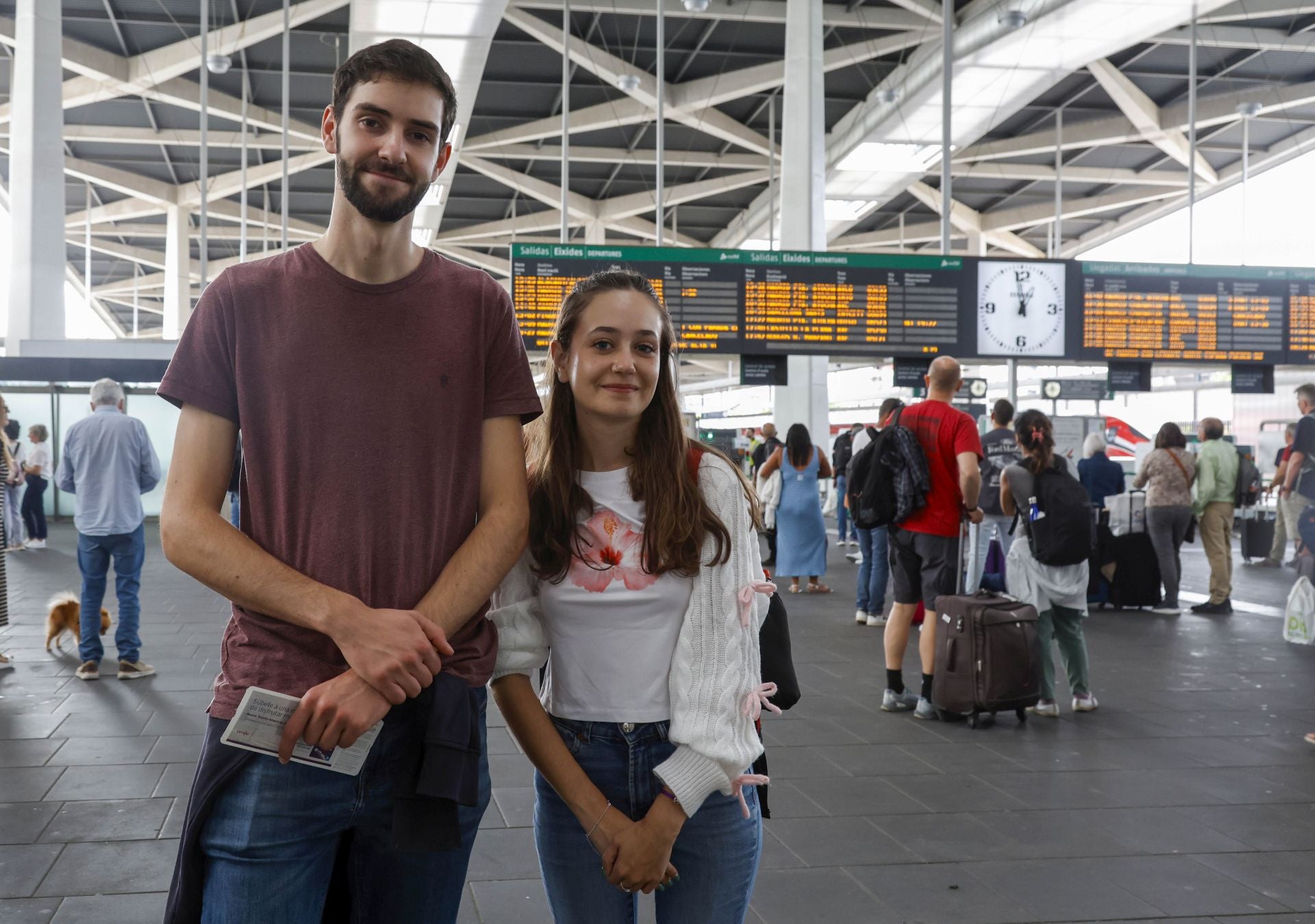 Retrasos y cancelaciones en la estación Joaquín Sorolla de Valencia