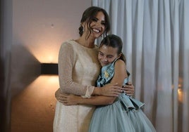 María Estela Arlandis Ferrando y Marina García Arribas, falleras mayores de Valencia 2024.