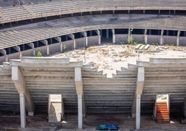 Aspcecto actual de las obras del nuevo Mestalla, paradas desde febrero de 2009.