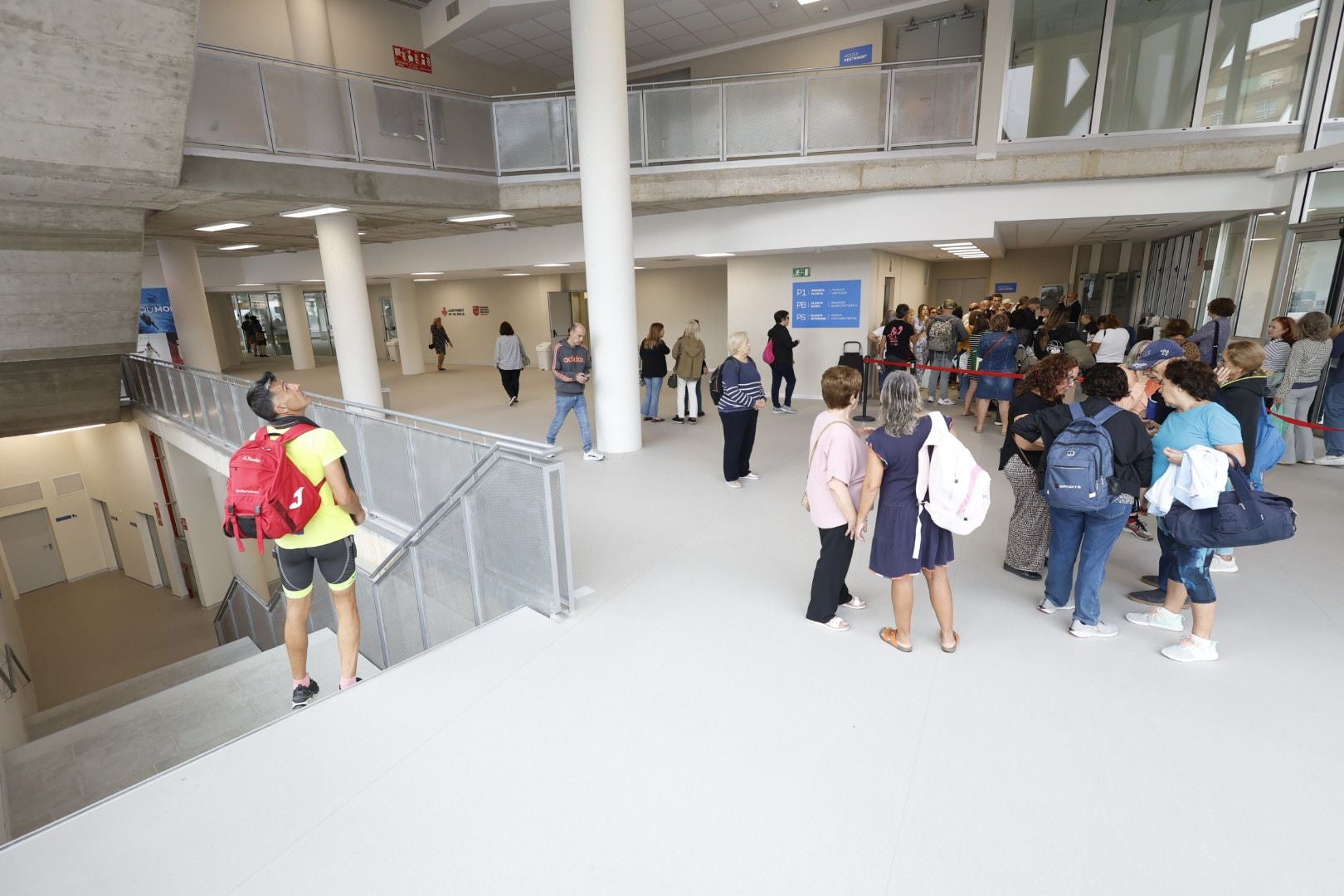 FOTOS | El polideportivo de Nou Moles abre sus puertas al público