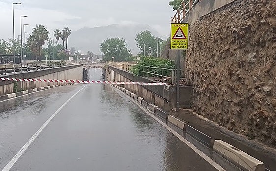 Paso inferior cortado en Xàtiva.