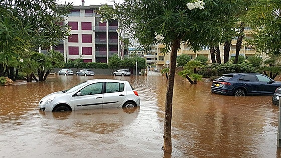 Las lluvias dejan 139 litros en Dénia y provocan el cierre al tráfico de varios viales