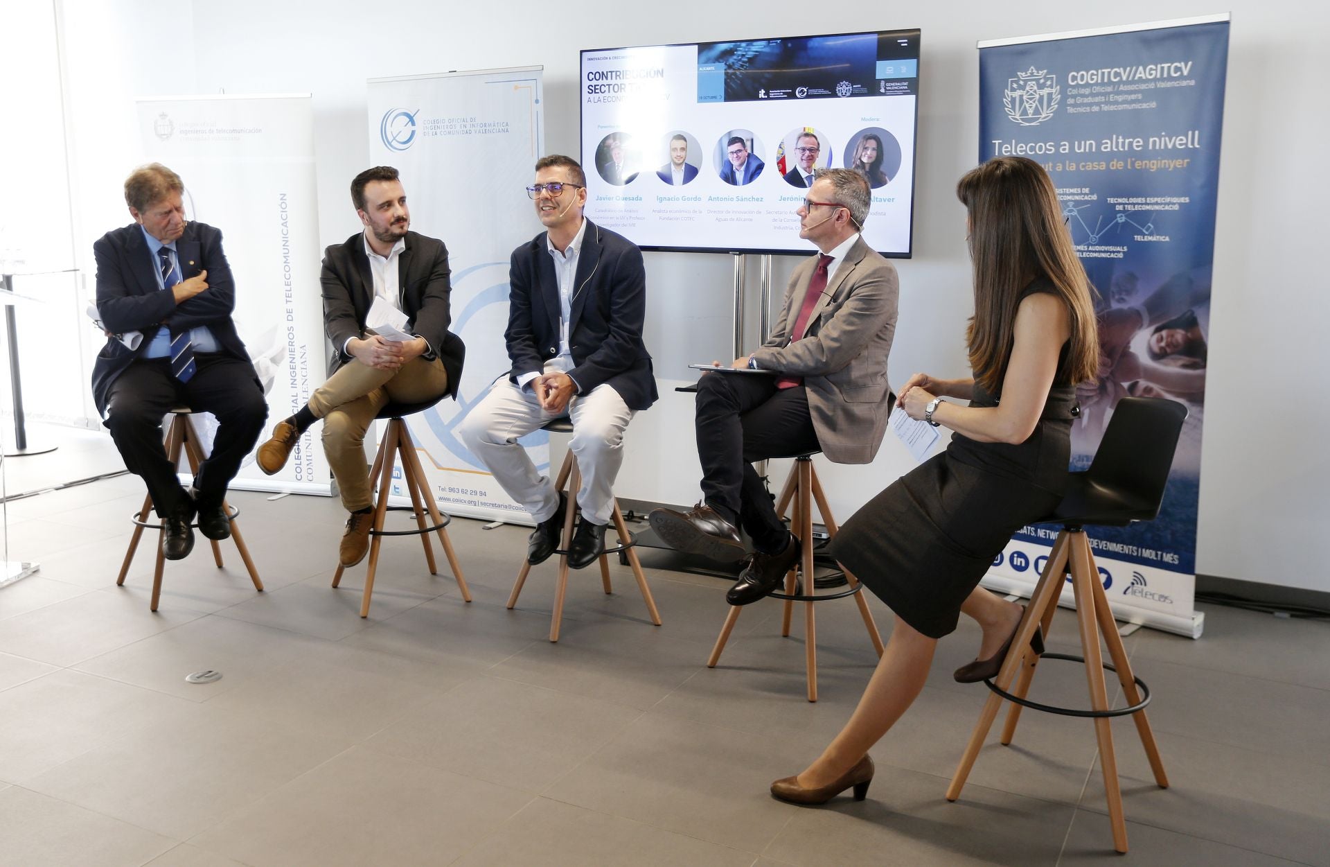 Fotos de la Jornada &#039;La contribución del sector TIC a la economía de la Comunidad Valenciana&#039;