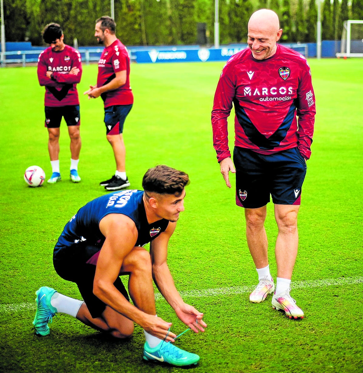 Iván Romero, junto a Julián Calero en un entrenamiento previo al partido de Liga contra el Granada