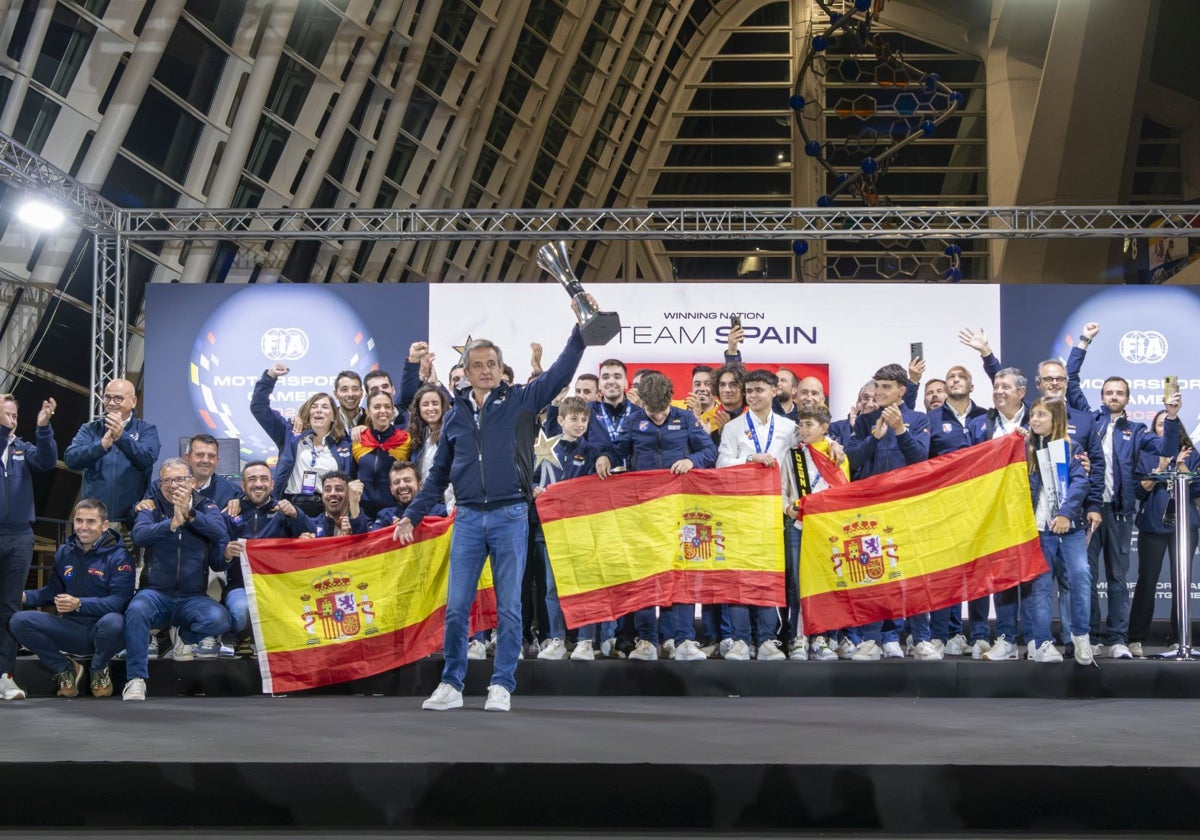 Foto de familia del equipo español.