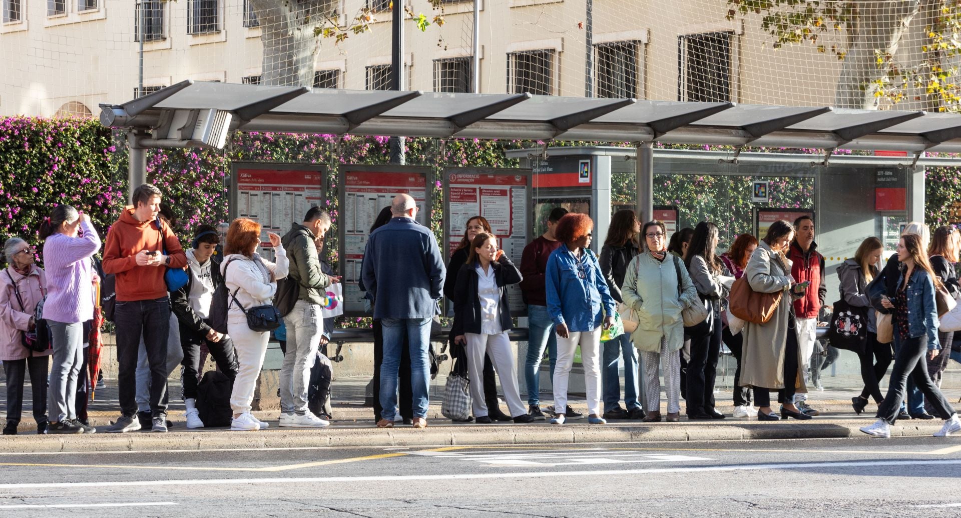 FOTOS | Huelga de conductores de EMT y Metrobús en Valencia