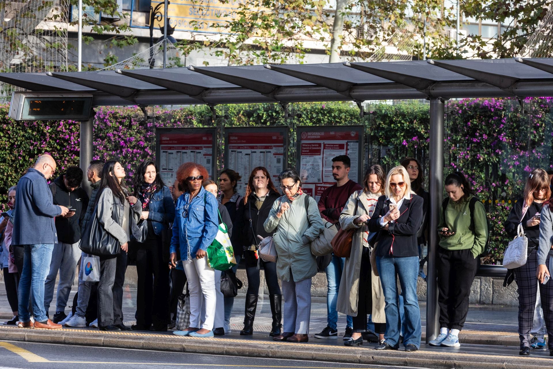 FOTOS | Huelga de conductores de EMT y Metrobús en Valencia