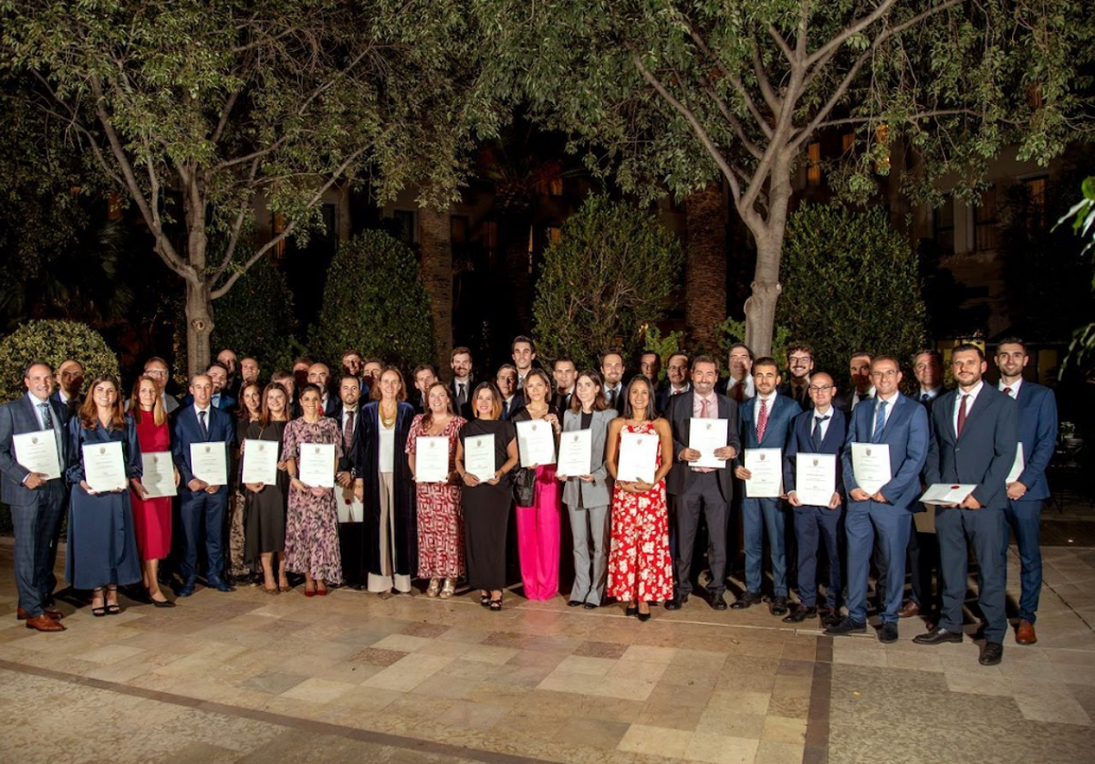 42 directivos y empresarios se gradúan en el programa PDD del IESE en Valencia, que ya prepara una nueva edición en la CV