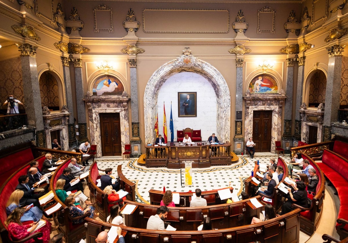 Celebración de un pleno municipal, en el Hemiciclo del Ayuntamiento de Valencia.