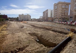 Solares de los antiguos cuarteles de la calle San Vicente, donde se crearán las viviendas.