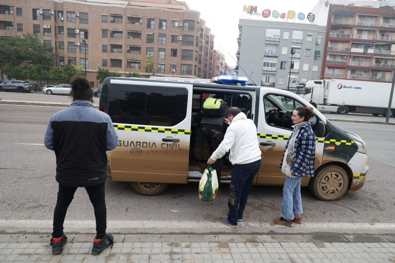 Valencia se despierta el día después de la tragedia