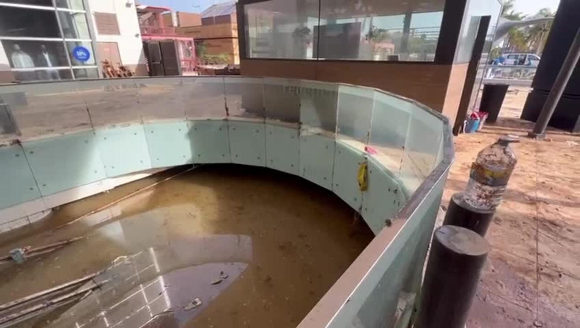 Así ha quedado el centro comercial Bonaire en Aldaia (Valencia) tras el paso de la DANA