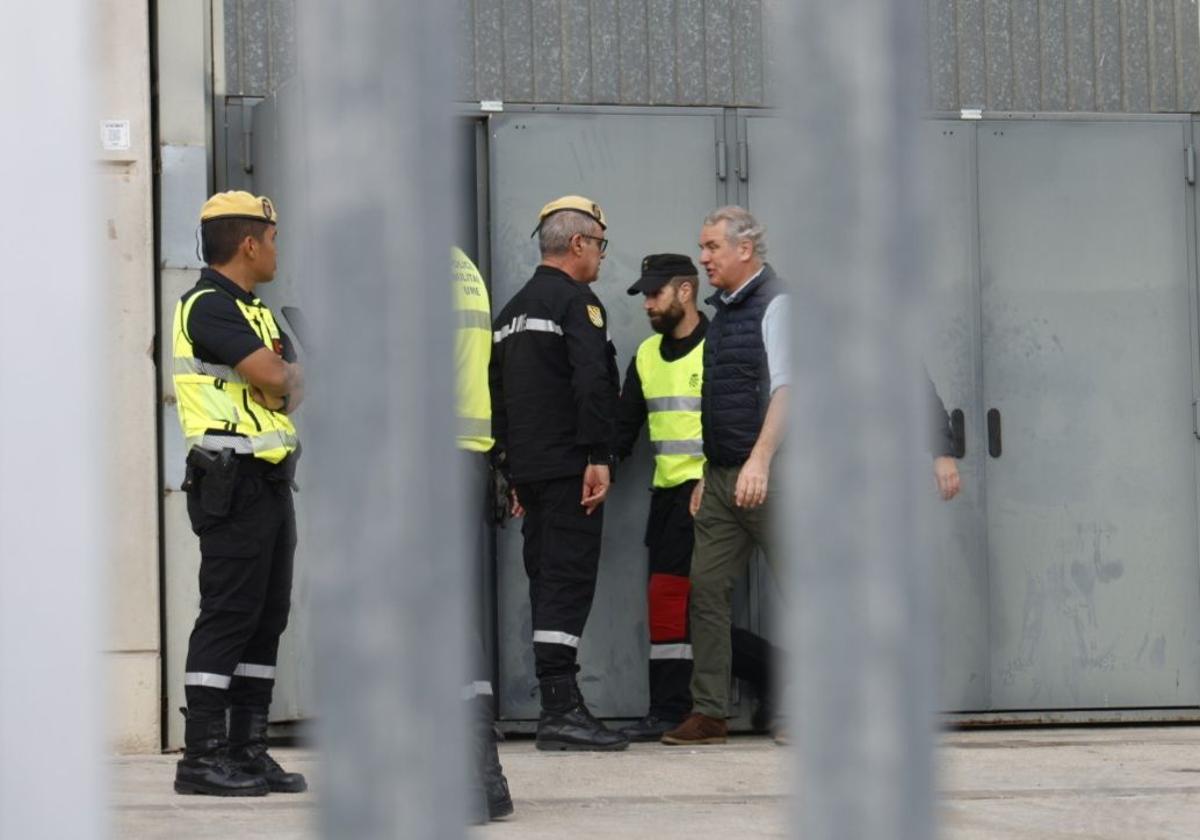 Fotos de la llegada de cadáveres a la morgue instalada en Feria Valencia