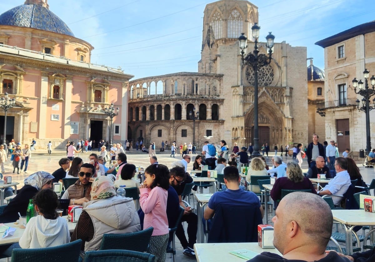 La Valencia turística, ajena a la tragedia