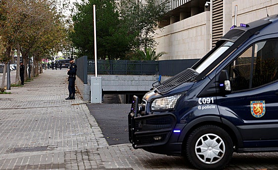Ciudad de la Justicia, custodiada por efectivos de la Policía Nacional.