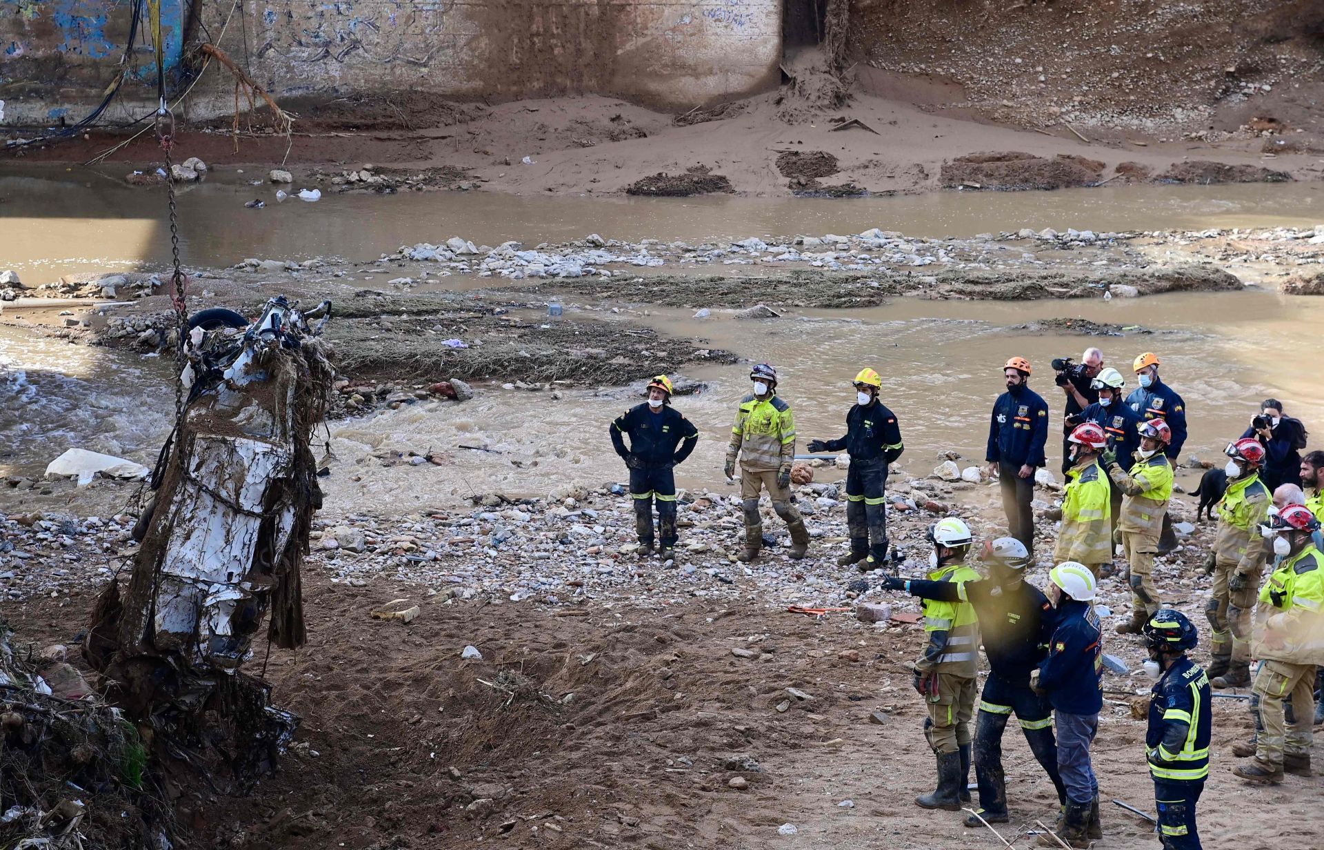 Los trabajos de rescate continúan en los pueblos de Valencia siete días después de la DANA