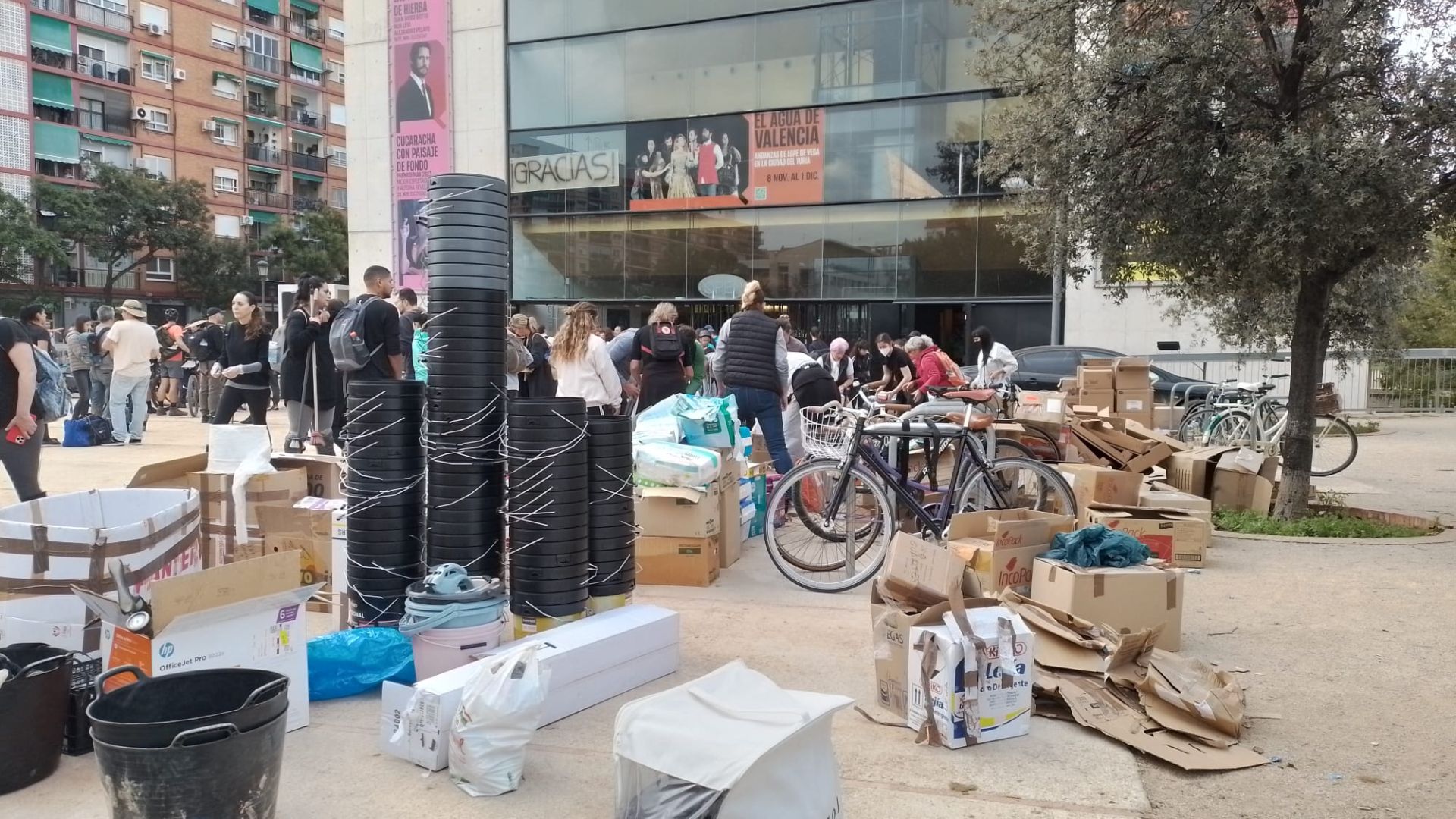 Fotos: la oleada de voluntarios continúa imparable