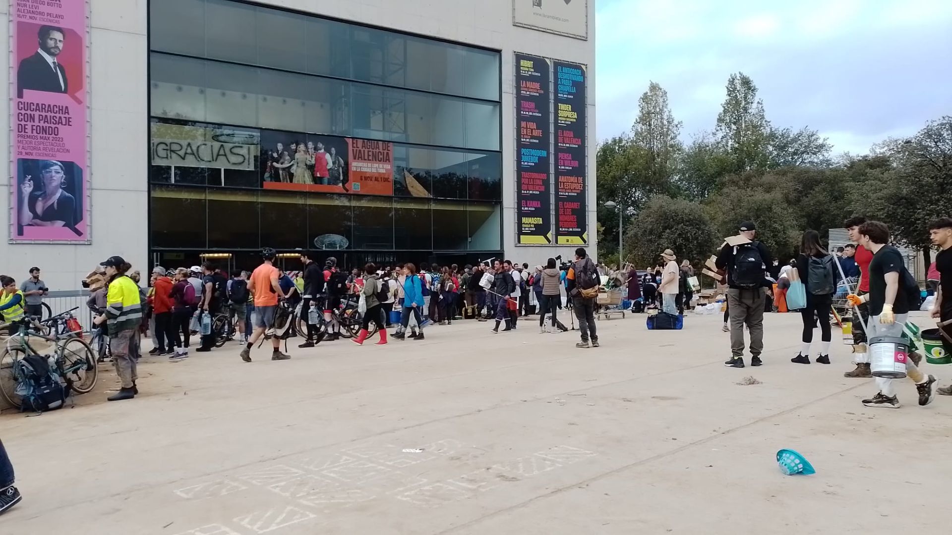 Fotos: la oleada de voluntarios continúa imparable