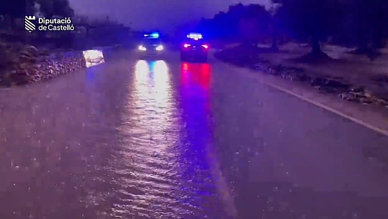 Las lluvias dejan 73 litros en Rossell y los bomberos hacen achiques por la noche en Oropesa