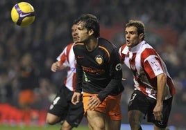 Fernando Morientes, en un partido con el Valencia CF.