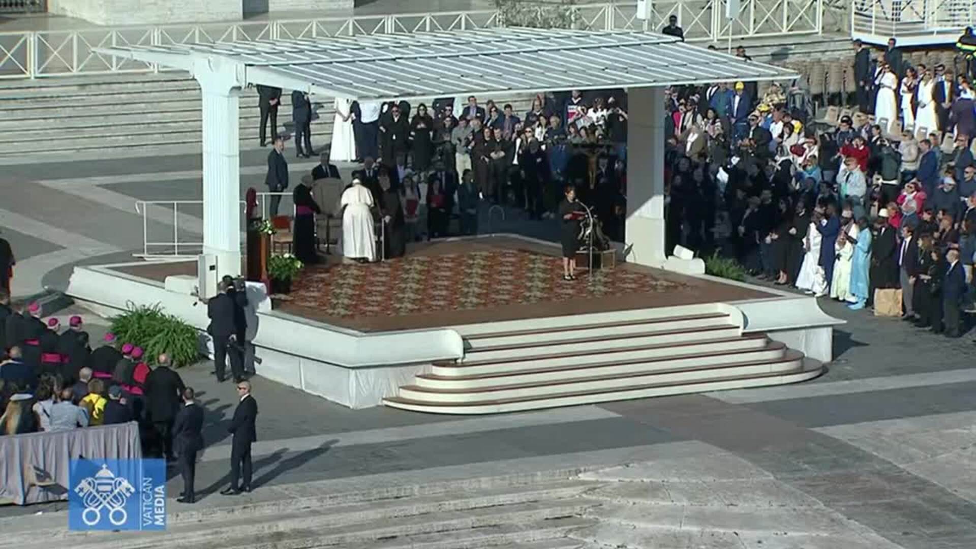 La Virgen Desamparados, con el Papa tras la DANA