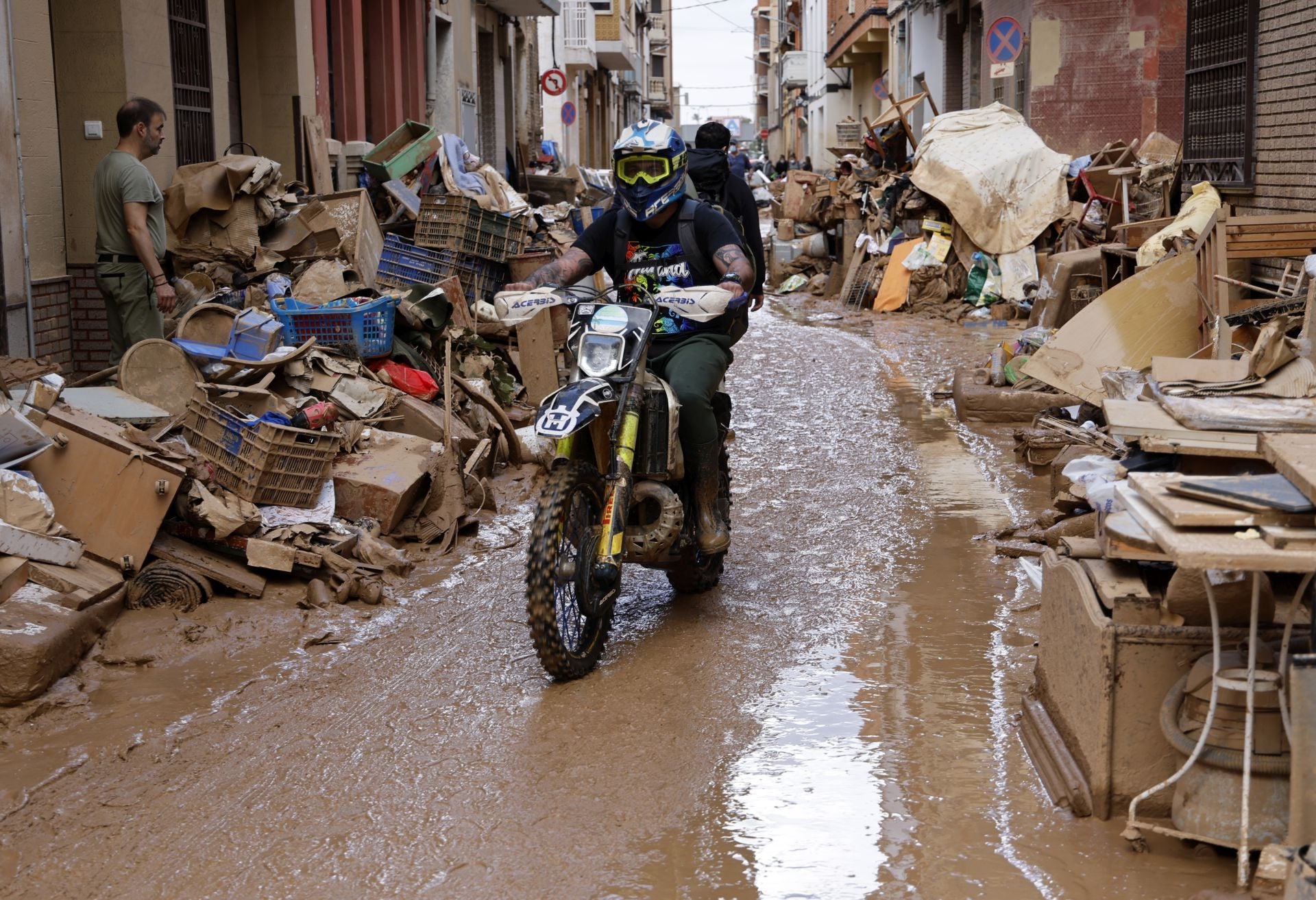 Fotos de la DANA en Catarroja: un pueblo arrasado por la riada