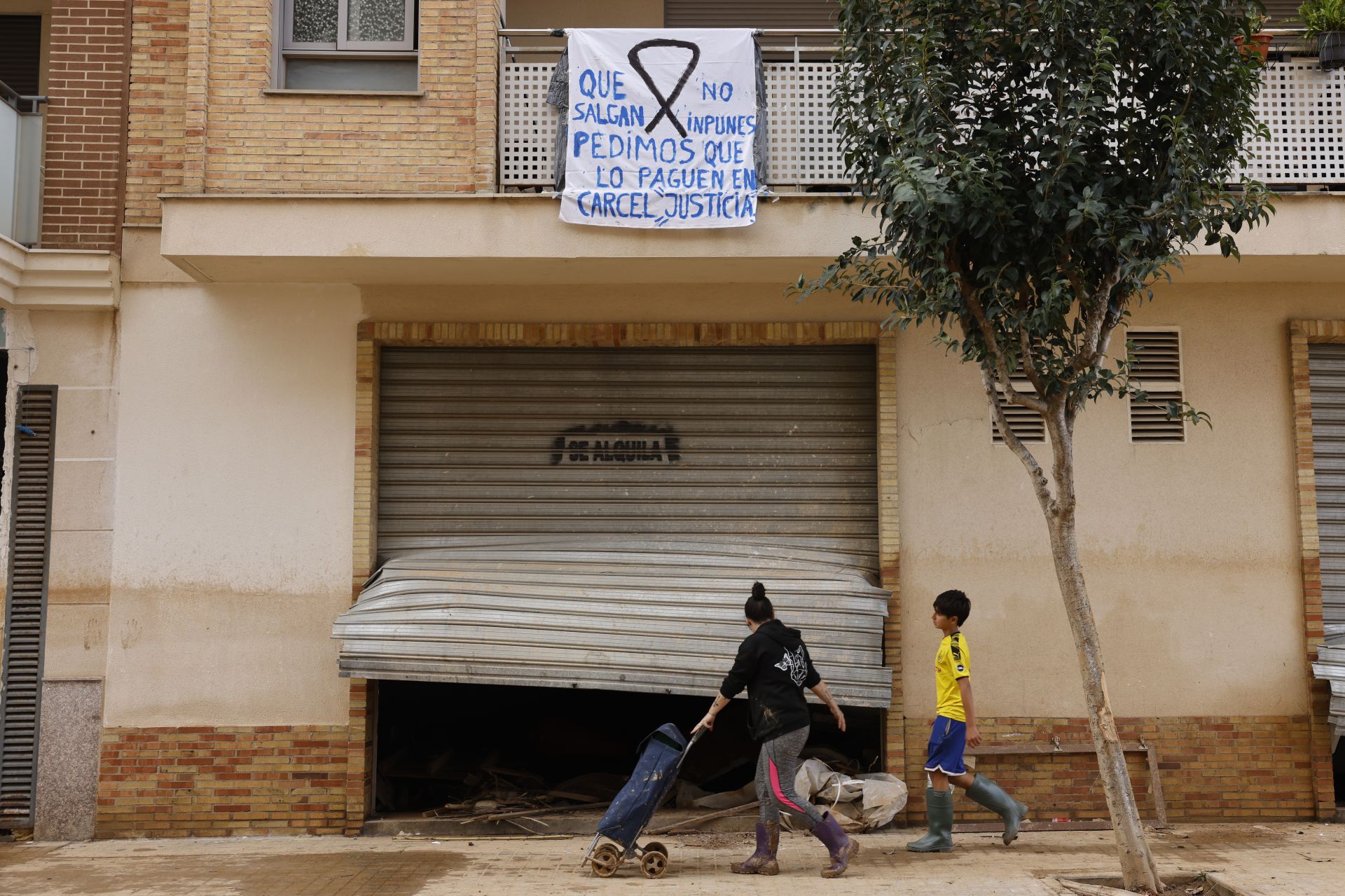 Fotos de la DANA en Catarroja: un pueblo arrasado por la riada