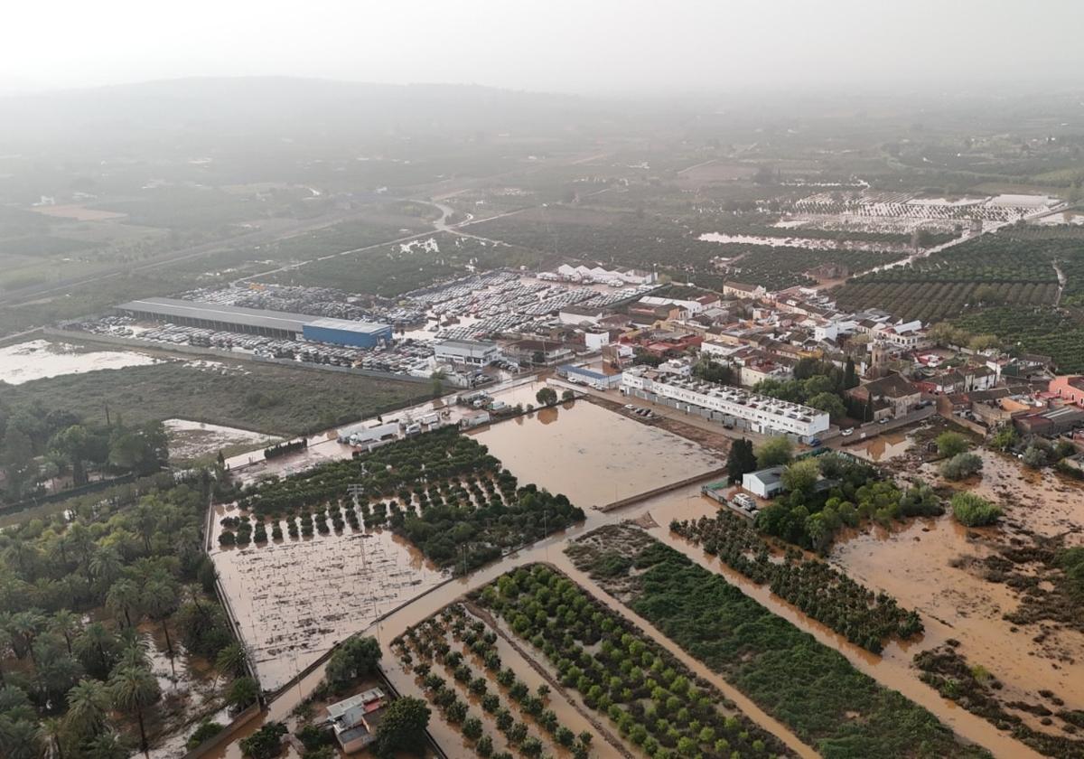 Imagen aérea de la localidad durante la DANA.