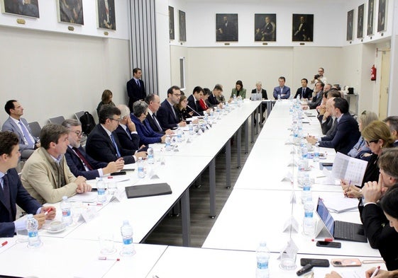 Reunión de empresarios con el ministro Carlos Cuerpo.