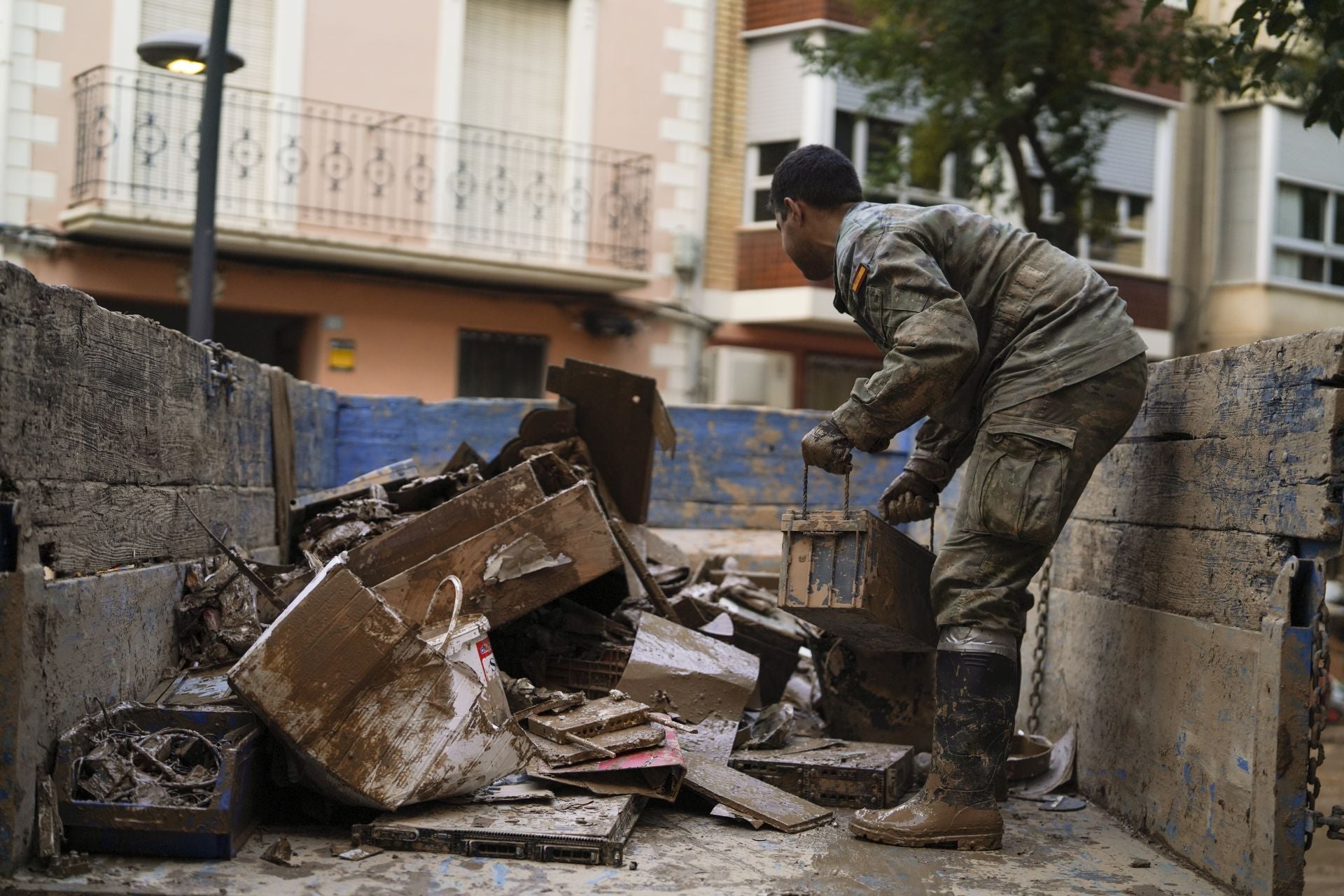 El Ejército ayuda a los afectados de la DANA en Valencia