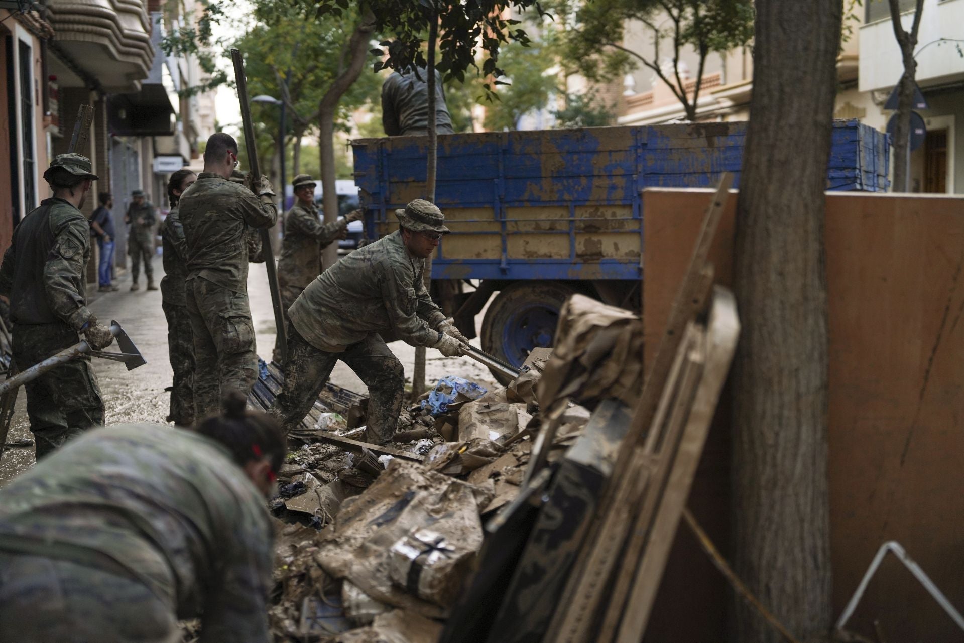 El Ejército ayuda a los afectados de la DANA en Valencia