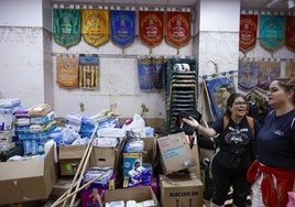 Un casal fallero, devastado por la Dana y reconvertido en espacio donde gestionar las donaciones para los afectados.