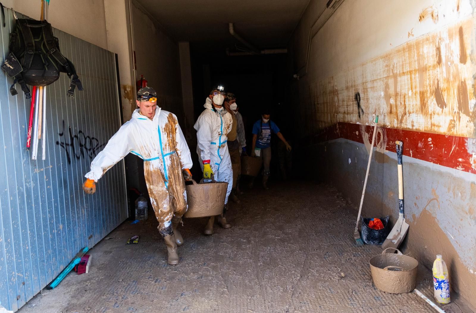 La lucha contra el lodo en Valencia