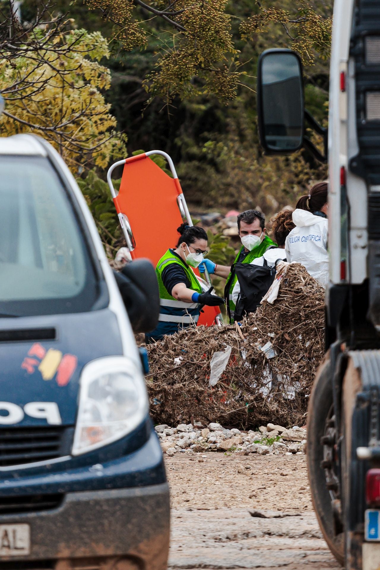 Hallan un cuerpo en un descampado de Sedaví durante los trabajos de búsqueda de desaparecidos por la DANA