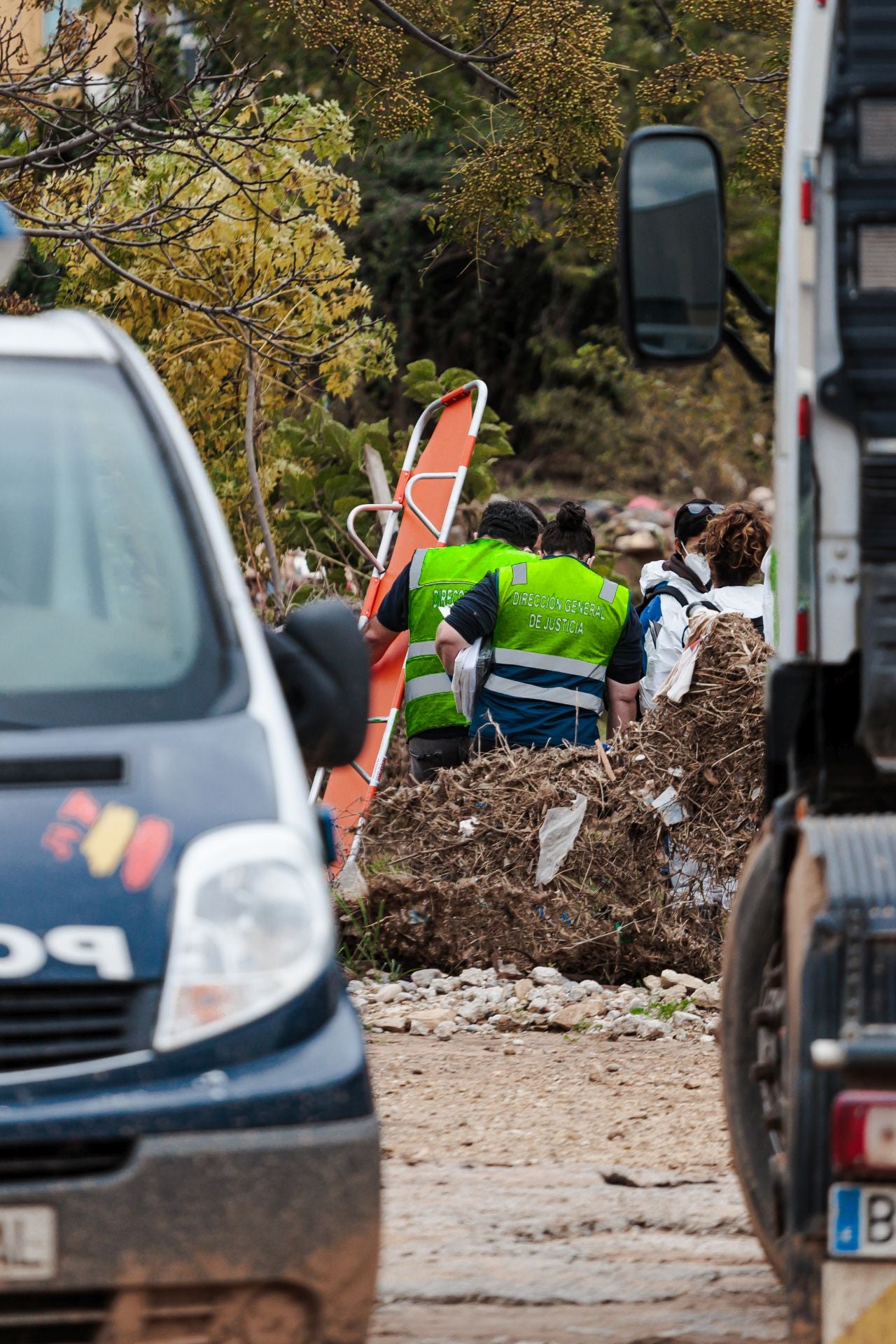 Hallan un cuerpo en un descampado de Sedaví durante los trabajos de búsqueda de desaparecidos por la DANA