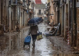 Día de lluvia en Paiporta tras la DANA.