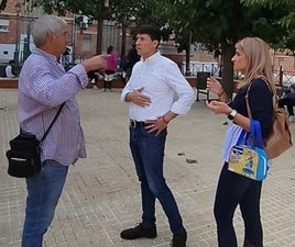 Marcos Sanchis, durante su visita al barrio l'Hort de Mora.